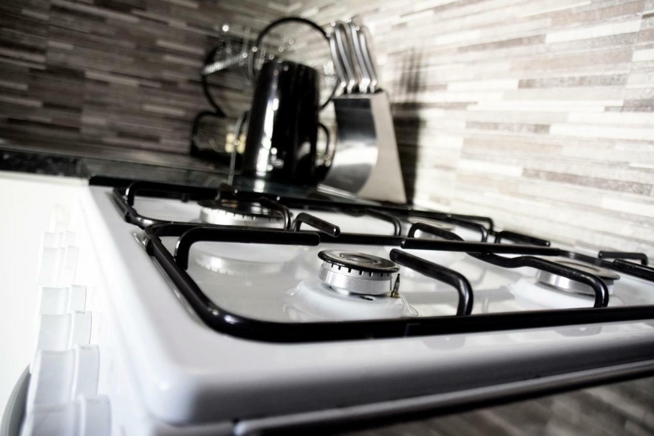 Central 2 Bed Apartment Лестер Экстерьер фото